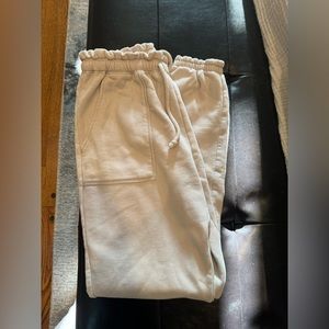 Abercrombie soft AF jogger sweat pants. Beige/ off white color.